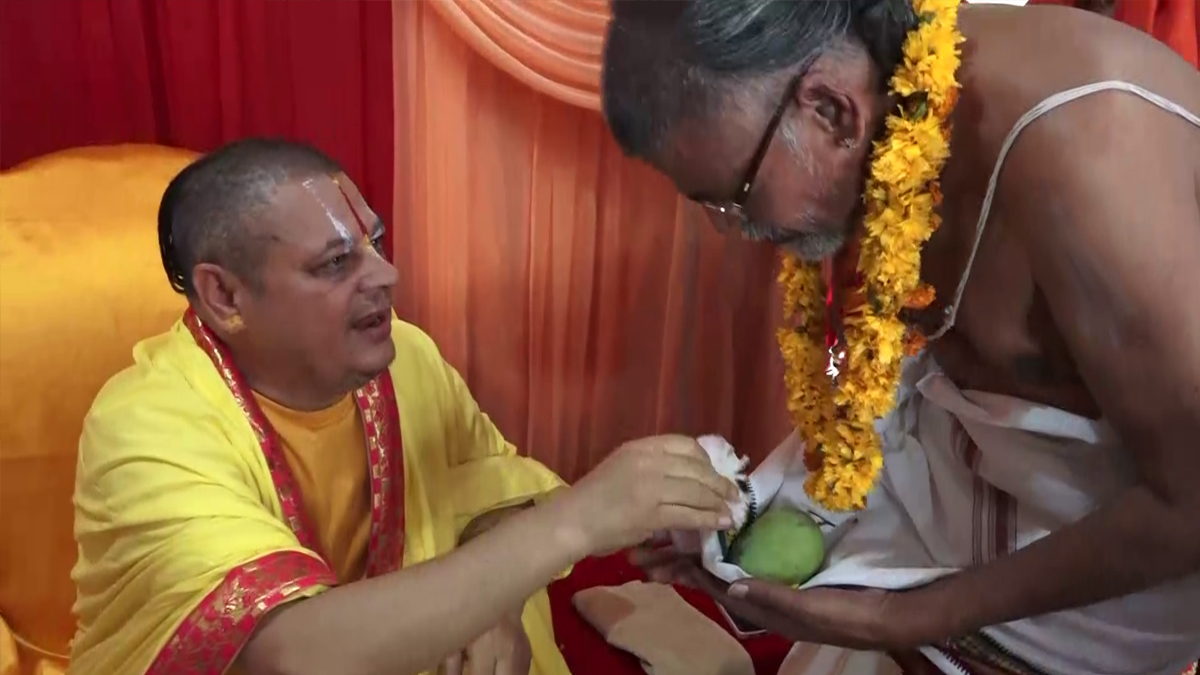 शिक्षा दिने गुरुप्रति सम्मान व्यक्त गर्दै मनाइयाे गुरु पूर्णिमा